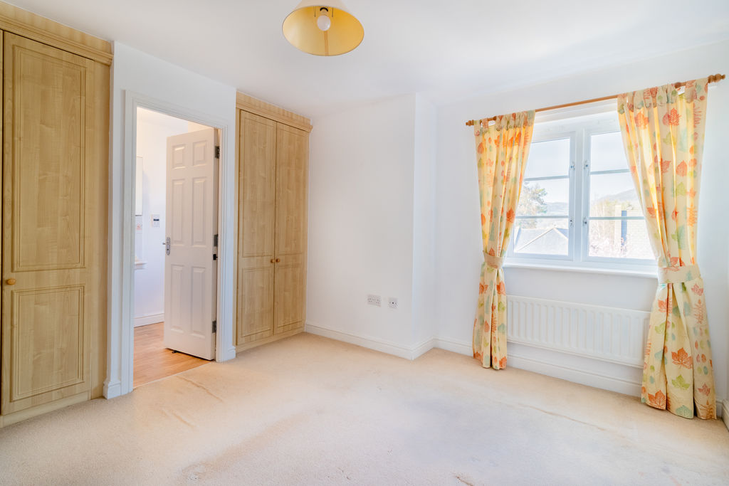 Bedroom- click for photo gallery